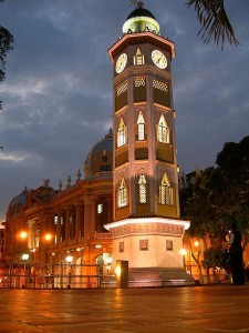 Torre_del_Reloj_en_Guayaquil